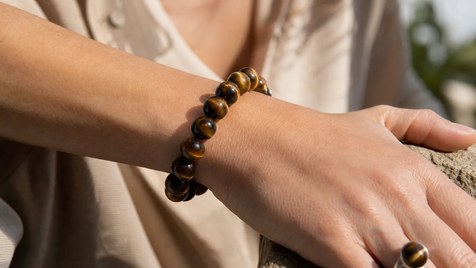 Tiger Eye Meaning: Healing Properties & Uses 3 Tiger eye jewelry benefits for courage and confidence